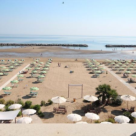 Hotel Belvedere Spiaggia Rimini Dış mekan fotoğraf