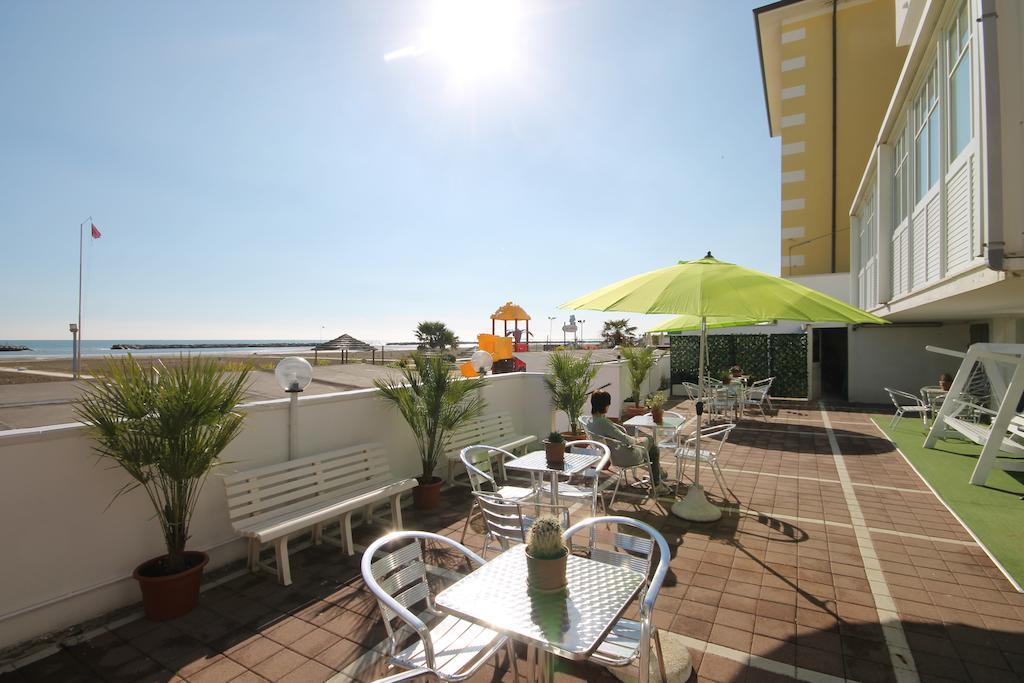 Hotel Belvedere Spiaggia Rimini Dış mekan fotoğraf