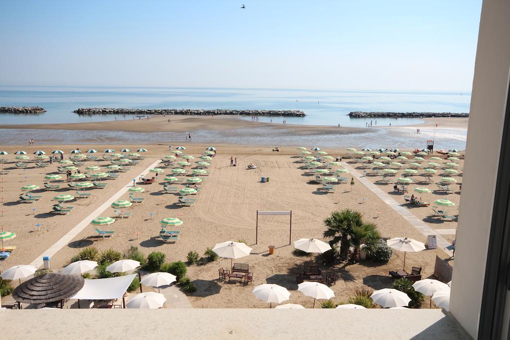 Hotel Belvedere Spiaggia Rimini Dış mekan fotoğraf